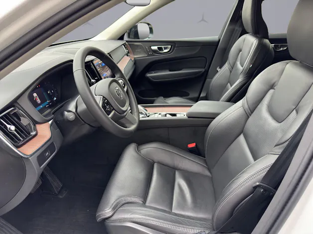 VOLVO XC60 2.0 B4 MH Ultimate Dark AWD