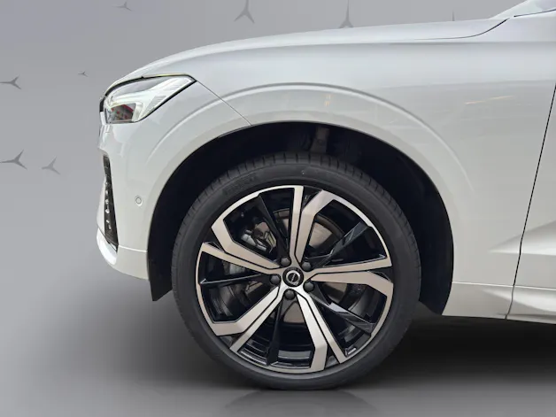 VOLVO XC60 2.0 B4 MH Ultimate Dark AWD
