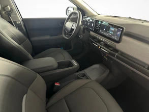 https://vehicle.imgix.net/4533026/27583717-b5ae-4052-8d59-d93e9485cff4.jpg