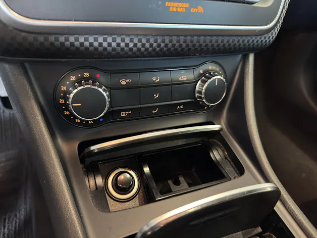 MERCEDES-BENZ A-Klasse W176 A 180 Urban