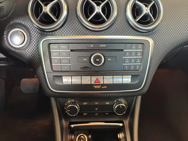 MERCEDES-BENZ A-Klasse W176 A 180 Urban