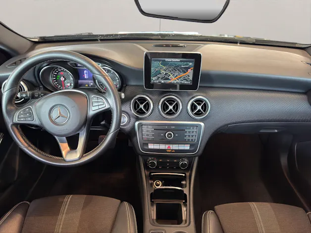 MERCEDES-BENZ A-Klasse W176 A 180 Urban