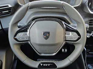 PEUGEOT 2008 1.2 Hybrid 145 GT Exclusive