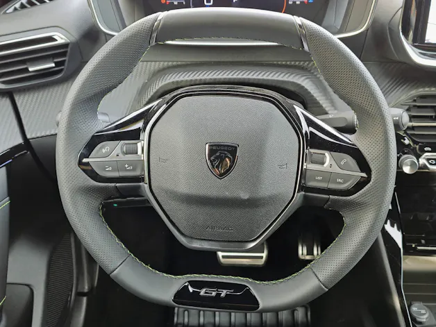 PEUGEOT 208 1.2 Hybrid 145 GT Exclusive