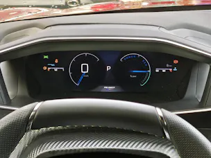 PEUGEOT 208 1.2 Hybrid 145 GT Exclusive