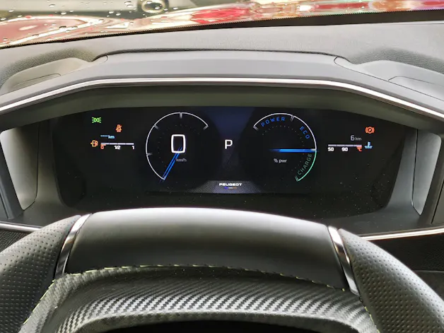 PEUGEOT 208 1.2 Hybrid 145 GT Exclusive