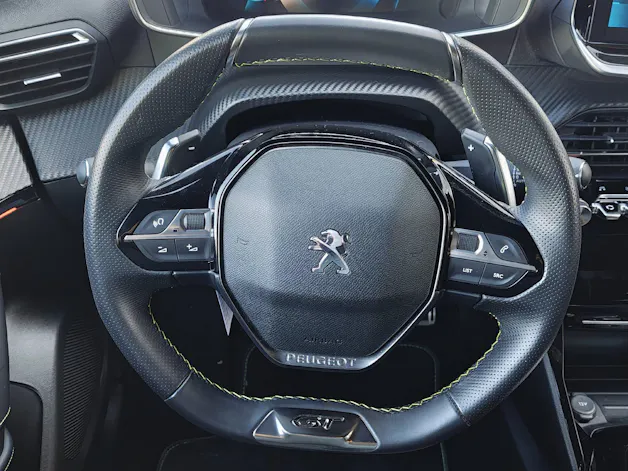 PEUGEOT 2008 1.2 PureTech 155 GT