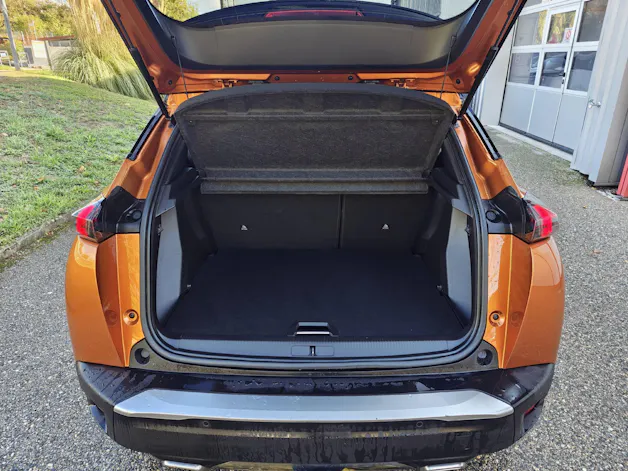 PEUGEOT 2008 1.2 PureTech 155 GT