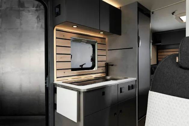 Crosscamp EXPDN VAN 6.6 E Peugeot Boxer 2.2 BlueHDi 140