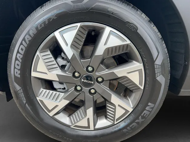 KGM Torres EVX Platinum