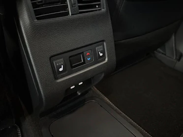 MITSUBISHI OUTLANDER 15