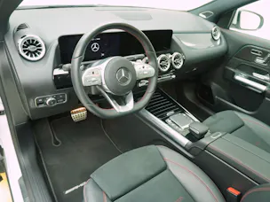 MERCEDES-BENZ GLA-Klasse GLA 220 d AMG Line 4matic
