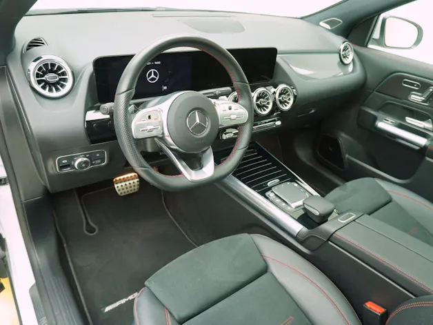 MERCEDES-BENZ GLA-Klasse GLA 220 d AMG Line 4matic