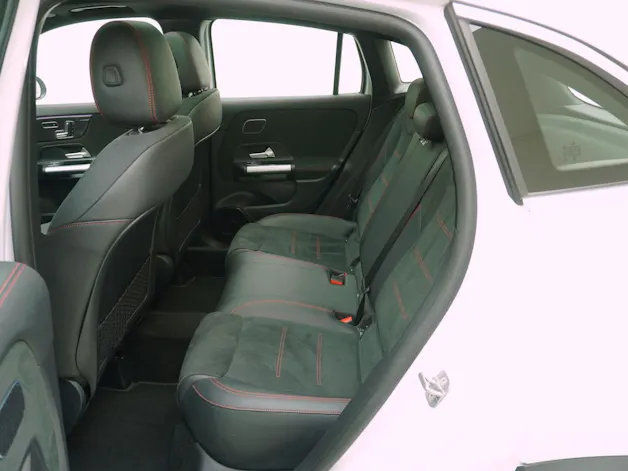 MERCEDES-BENZ GLA-Klasse GLA 220 d AMG Line 4matic