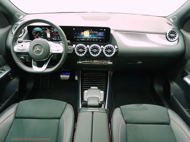 MERCEDES-BENZ GLA-Klasse GLA 220 d AMG Line 4matic