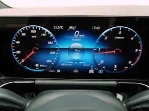 MERCEDES-BENZ GLA-Klasse GLA 220 d AMG Line 4matic