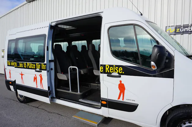 OPEL Movano Bus 15 Plätzer 2.3 CDTI 125