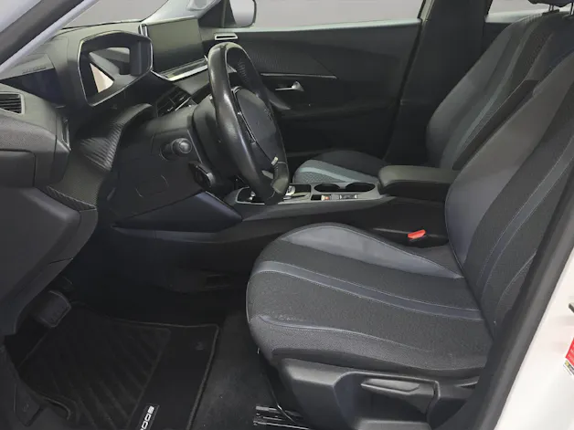 PEUGEOT e-2008 Allure