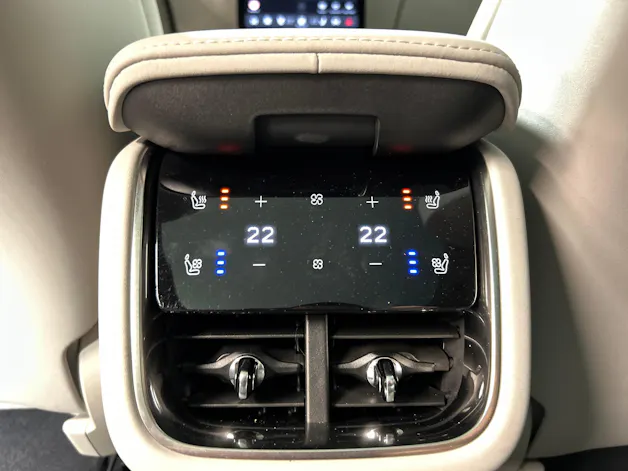 VOLVO ES90 Ultra