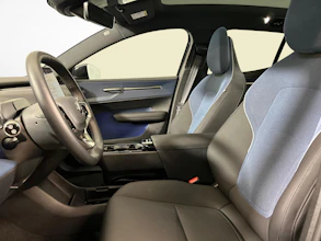 https://vehicle.imgix.net/4533798/fb006940-8223-4a52-b74b-a57e177f3520.jpg