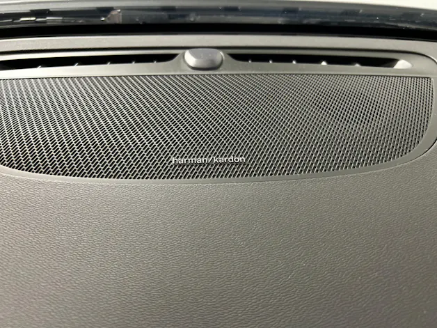VOLVO V60 2.0 B4 Plus Dark