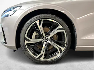 VOLVO V60 2.0 B4 Plus Dark