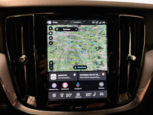 VOLVO V60 2.0 B4 Plus Dark