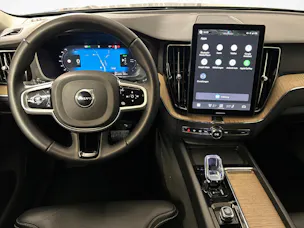 VOLVO XC60 2.0 T6 TE Plus Dark eAWD