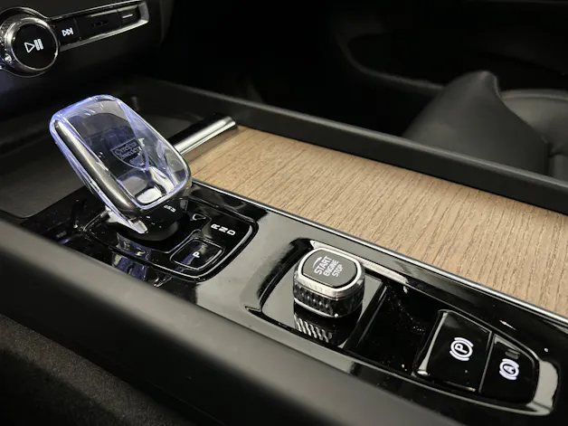 VOLVO XC60 2.0 T6 TE Plus Dark eAWD