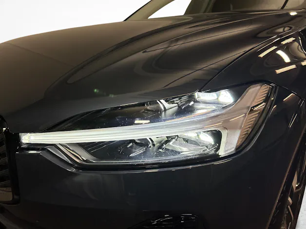 VOLVO XC60 2.0 T6 TE Plus Dark eAWD