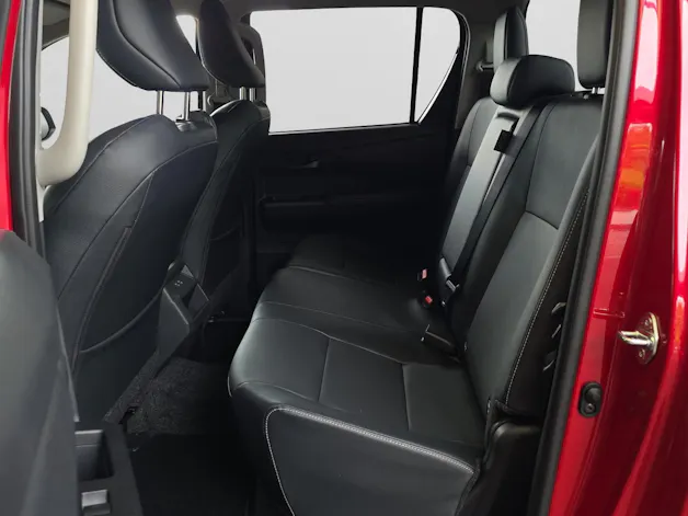 Toyota Hilux Double Cab.-Pick-up 2.8 D-4D MHEV 204 Style
