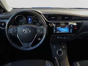 Toyota Auris Touring Sports 1.8 HSD Trend