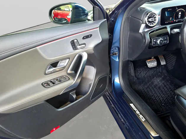 MERCEDES-BENZ A 35 AMG 4matic