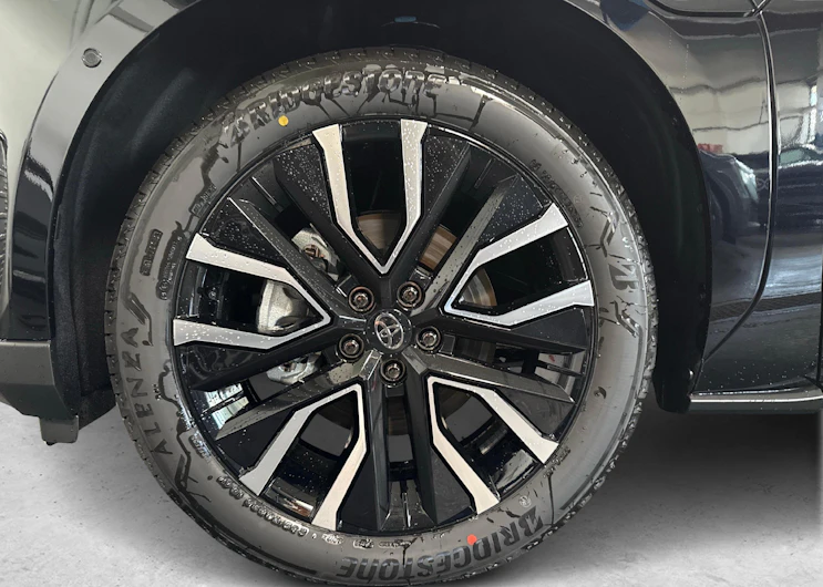 Fahrzeugbild TOYOTA BZ4X
