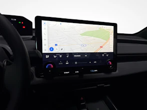 https://vehicle.imgix.net/4533980/deff8d8b-2a2d-4621-91dd-8dfb744e25b0.jpg