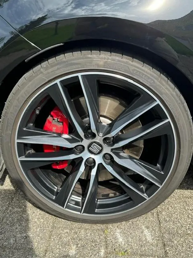 SEAT Leon ST 2.0 TSI 300 Cupra 4Drive DSG