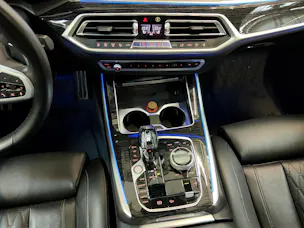 BMW X7 G07 M50i Bowers & Wilkins Diamond Surround Sound Executive Drive Pro Fond-Entertainment Professional Standheizung