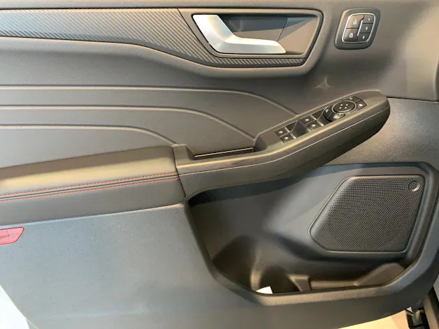 FORD Kuga 2.5 Hybrid ST-Line X 4x4