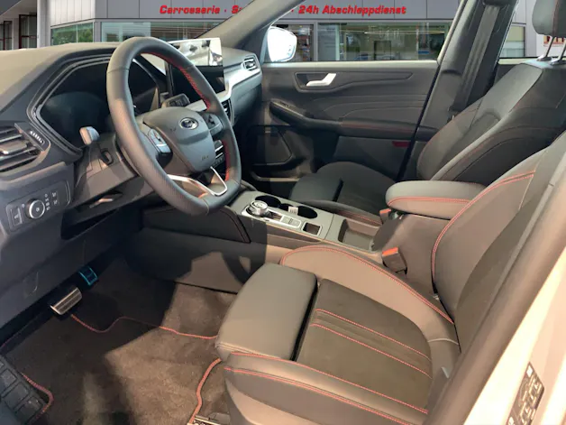 FORD Kuga 2.5 Hybrid ST-Line X 4x4