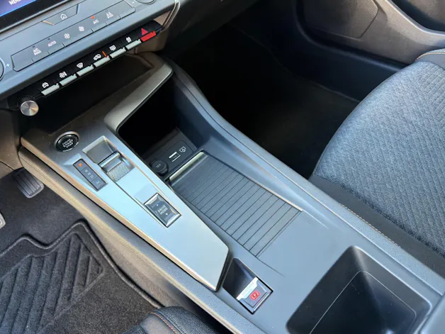 PEUGEOT 308 SW 1.2 Hybrid Style