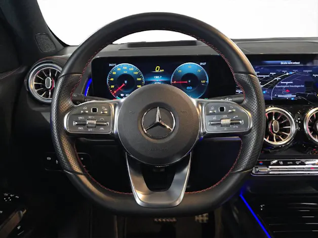 MERCEDES-BENZ EQB 350 AMG Line 4Matic