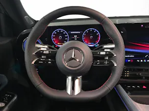 MERCEDES-BENZ GLB 220 AMG Line 4Matic