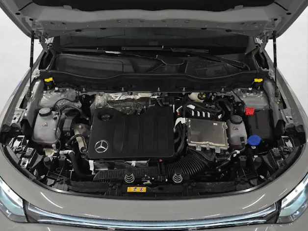 MERCEDES-BENZ GLB 220 AMG Line 4Matic