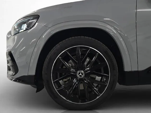 MERCEDES-BENZ GLB 220 AMG Line 4Matic