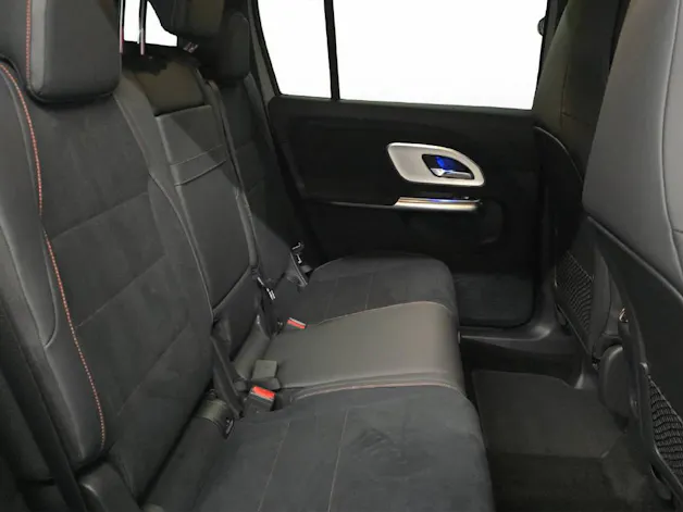 MERCEDES-BENZ GLB 220 AMG Line 4Matic