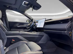 Lynk & Co 08 1.5 PHEV More