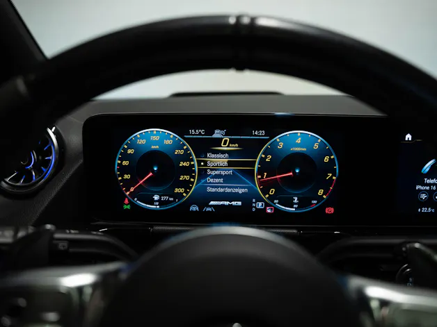 MERCEDES-BENZ GLA-Klasse H247 GLA 45 S AMG 4matic+