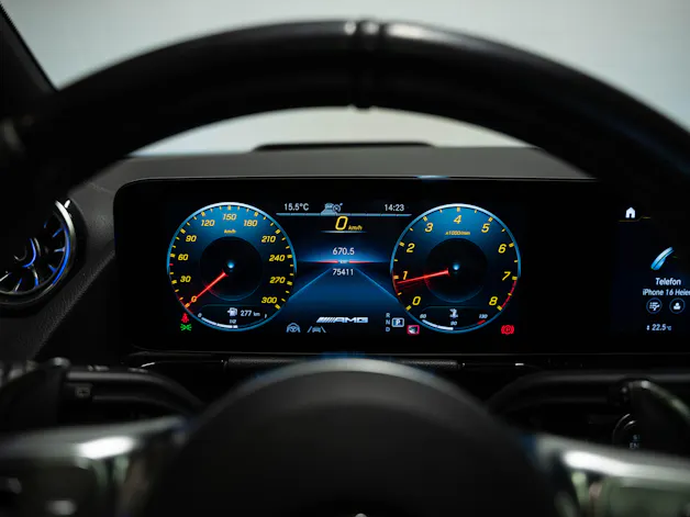MERCEDES-BENZ GLA-Klasse H247 GLA 45 S AMG 4matic+