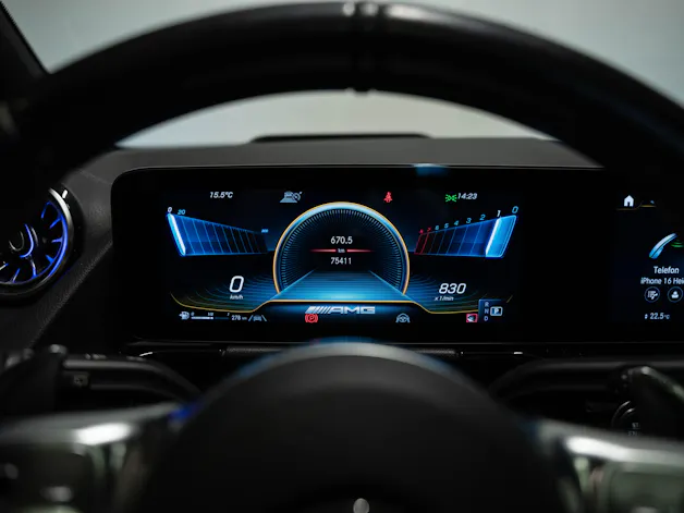 MERCEDES-BENZ GLA-Klasse H247 GLA 45 S AMG 4matic+