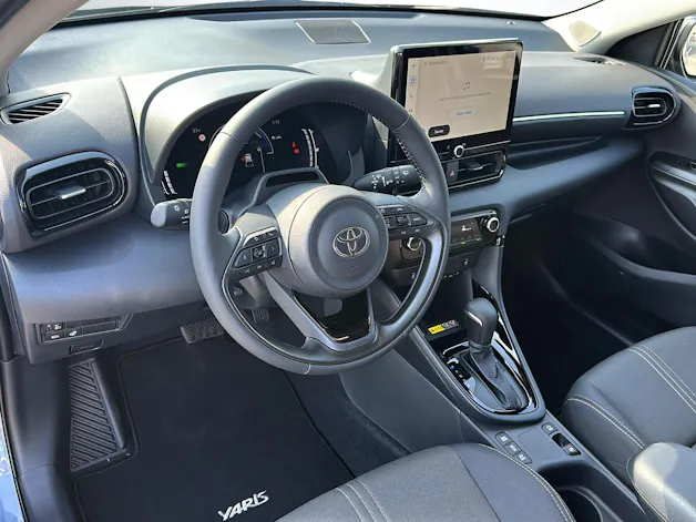 Toyota Yaris 1.5 VVT-i HSD Trend
